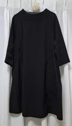 黒のチュニックのサムネイル