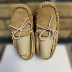 UGG ベージュ スエード - メルカリ