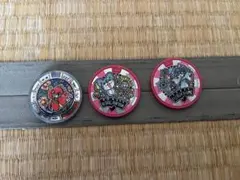妖怪ウォッチメダル　3枚セット　真ん中のメダルは非売品です！！
