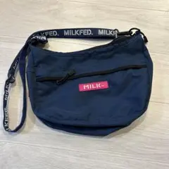 ネイビー ショルダーバッグ