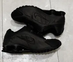 Nike Shox R4 "Black/Bright Crimson"