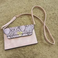 【美品】ドロシーズ　サコッシュ　ピンク系