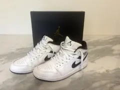 【美品25.5㎝】NIKE エアジョーダン1 ミッドのサムネイル