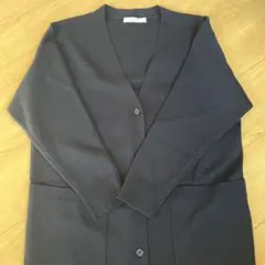 DoCLASSE ネイビー ボタン付きカーディガン