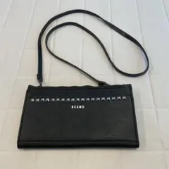 BEAMS スタッズ付き ショルダーバッグ ブラックのサムネイル