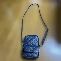 美品‼️ネイビー キルティング スマホショルダーバッグ