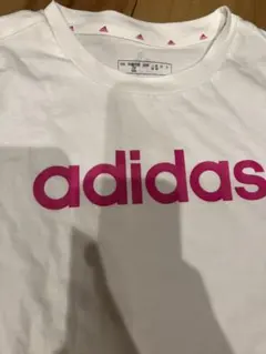 新品未使用　adidas Ｔシャツ　ピンク文字　シンプル　子供服