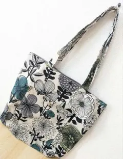 ハンドメイド【292A】バッグ トートバッグ エコバッグ　北欧調　フラワー