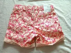 【新品】GAP　ピンク花柄ショートパンツ　150cm（12）