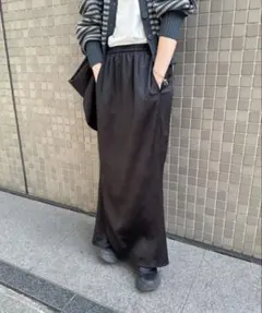 feepur ウエストゴム ブラック タイトスカート ロング丈のサムネイル