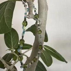 緑色と青色のビーズブレスレット