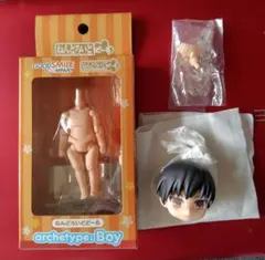 ねんどろいどドールBoyボディ、ヘッド(リョウ)、首ジョイント、台座