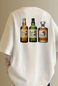 ウイスキーボトルデザイン Tシャツ　お洒落バックプリント　グラフィック