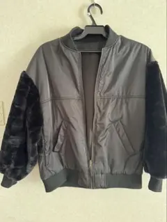 ファー付きグレー ボンバージャケット