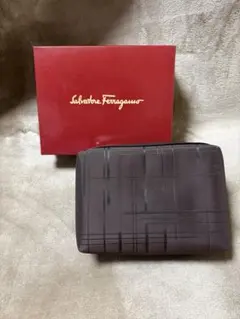 ★Salvatore Ferragamo ポーチ　未使用のサムネイル