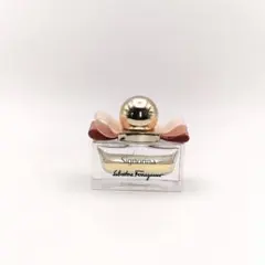 Salvatore Ferragamo シニョリーナ オードトワレ 30ml - メルカリ