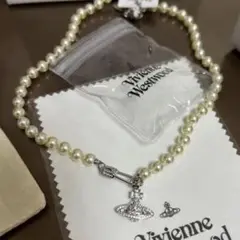 Vivienne Westwood パールネックレス