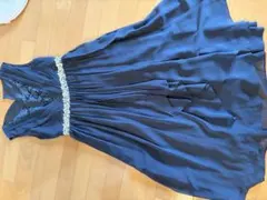 ネイビー パーティードレス ビジュー装飾のサムネイル