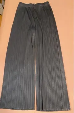PLEATS PLEASE イッセイミヤケ プリーツパンツ 3 新品同様! - メルカリ
