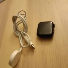 Apple watch SE 第2世代　純正充電ケーブルつき