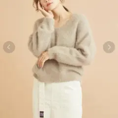 完売品　BEAUTY&YOUTH ヘアリーVネックニットプルオーバー　ベージュ