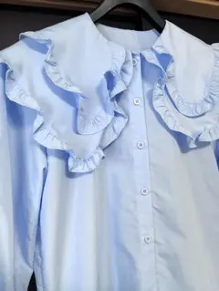 フリル襟ブラウス