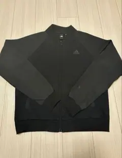 美品 アディダス フルジップ ジャケット ブラック Mサイズ ロゴ入り スポーツ