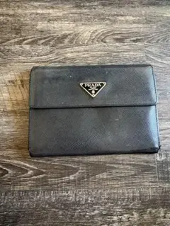 Y*o様 PRADA サフィアーノレザー 二つ折り財布 ブラックのサムネイル