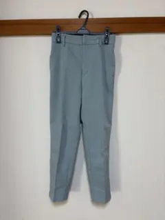 値下げ！！GU　ジーユー　起毛タックテーパードパンツ　グリーン系　サイズM