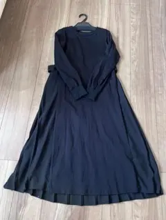 アントマリーズ　プリーツワンピース