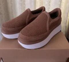 【新品未使用】ugg スリッポン（Taelan Slip On ）