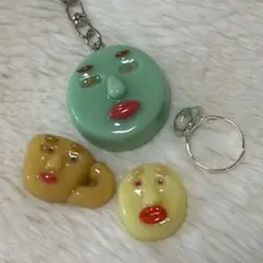 リングとキーホルダーとマグネット