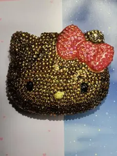 ❣️再入荷❣️即日発送❗️ハローキティ ビジュー小物入れ　お薬ケース　ストーンデコ