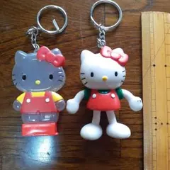 ハローキティ レトロ　キーホルダー 2体セット