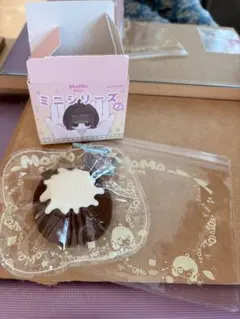 MoMoモモスクイーズミニシリーズ第2弾雪山チョコケーキ