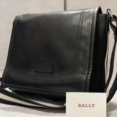 Item thumbnail for item 38920d53-9bfa-4ff6-8a0d-c60c3b9a9fb3