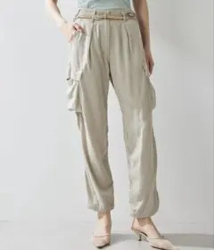 美品 24SS 完売品 ウィムガゼット バックサテンカーゴパンツ グリーン