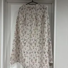 Té chichi 花柄フレアスカート