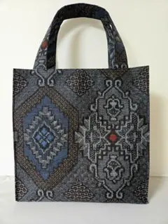 Item thumbnail for item af062f2d-c728-428e-9fde-8e5dabd4bdf1