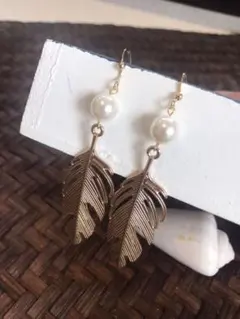 ハンドメイドピアス　フェザー♡パール
