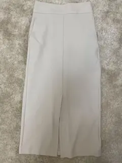 GU スリットナロースカートZ サイズM カラーナチュラル