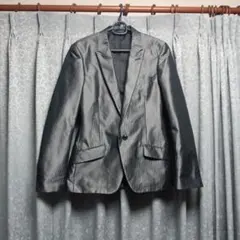 V MENのテーラードジャケット