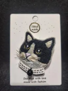 猫刺繍オニキスつきブローチ