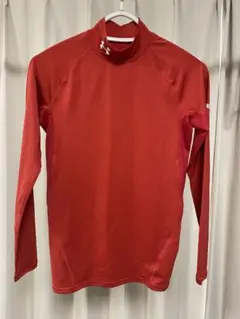 アンダーアーマー　インナー　アンダーシャツ　赤　長袖