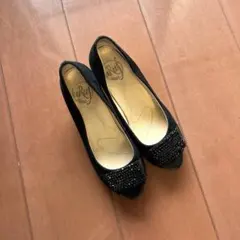 unReef(アンリーフ) 黒パンプスのサムネイル