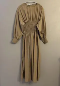 ZARA ワンピース　ベージュ