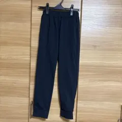 ユニクロ　キッズ　ウルトラストレッチアクティブジョガーパンツ　150cm