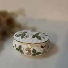 wedgwood花柄磁器小物入れ