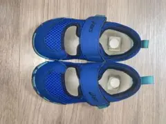 asics ベビーサンダル 青