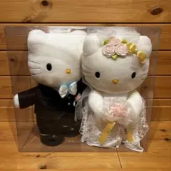 希少　ハローキティ ウェディングドールセット